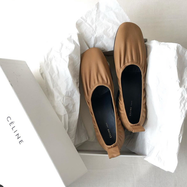 celine(セリーヌ)のセリーヌ　新品　ソフトバレリーナ　パンプス34 マルジェラ　マルニ　プラダ レディースの靴/シューズ(バレエシューズ)の商品写真