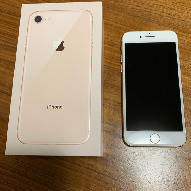 専用です！！iPhone8 64G au ゴールド　美品