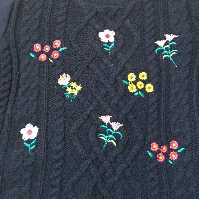 110センチ　裏起毛　トレーナー　花刺繍 キッズ/ベビー/マタニティのキッズ服女の子用(90cm~)(Tシャツ/カットソー)の商品写真