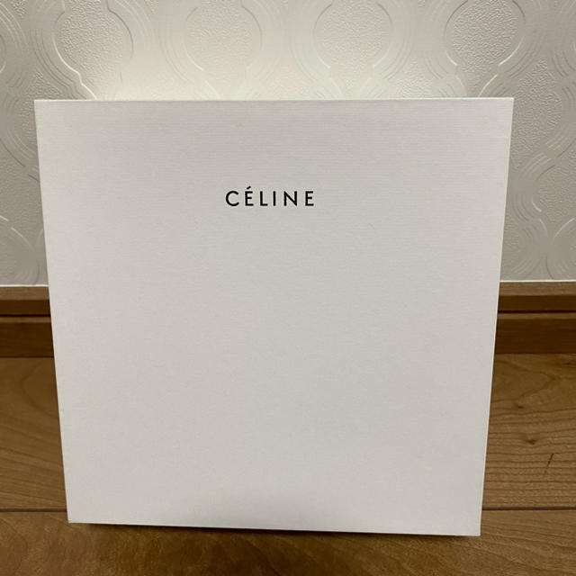 celine(セリーヌ)の売り切り半額以下‼︎売り切り新品セリーヌ☆革ブレス定価8万以上アパルトモン レディースのアクセサリー(ブレスレット/バングル)の商品写真