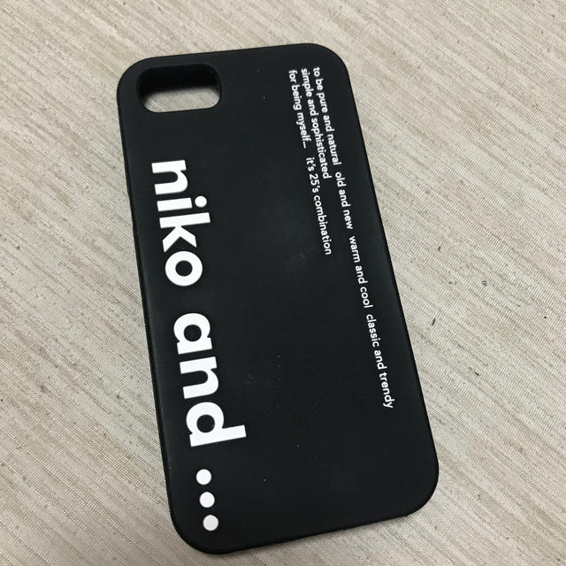 niko and...(ニコアンド)のiPhone7.8ケース  niko and... スマホ/家電/カメラのスマホアクセサリー(iPhoneケース)の商品写真