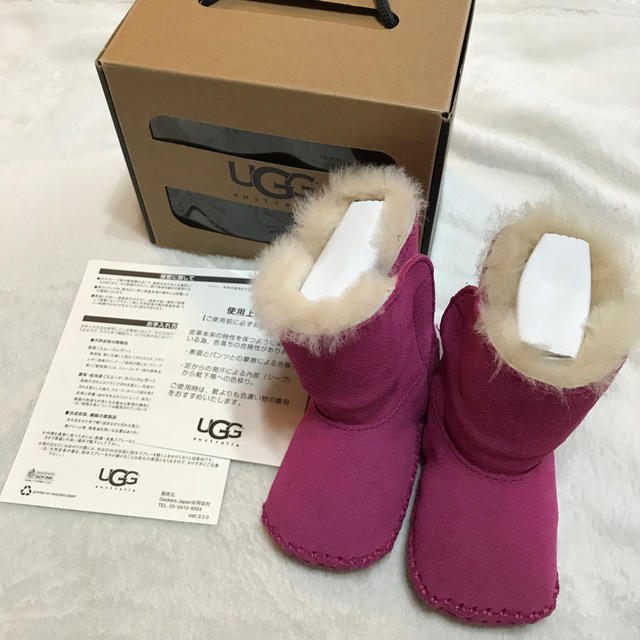 UGG(アグ)のUGG  ムートンブーツ キッズ/ベビー/マタニティのベビー靴/シューズ(~14cm)(ブーツ)の商品写真