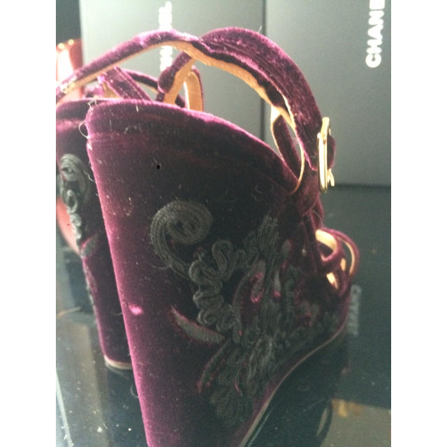  フェラガモ ヒール ベロア　パープル　 レディースの靴/シューズ(ハイヒール/パンプス)の商品写真