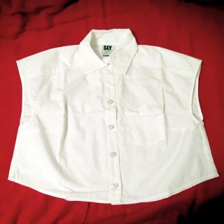 スライ(SLY)のノースリーブショートシャツ(シャツ/ブラウス(半袖/袖なし))