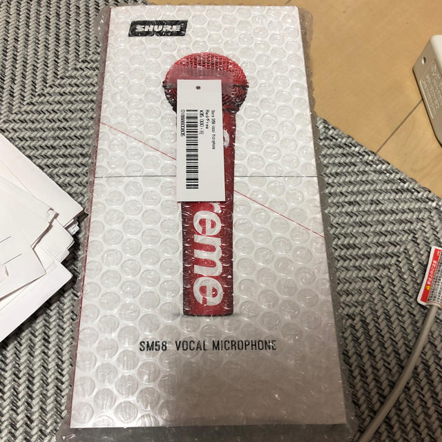 Supreme(シュプリーム)のSupreme Shure SM58 Vocal Microphone マイク 楽器のレコーディング/PA機器(マイク)の商品写真