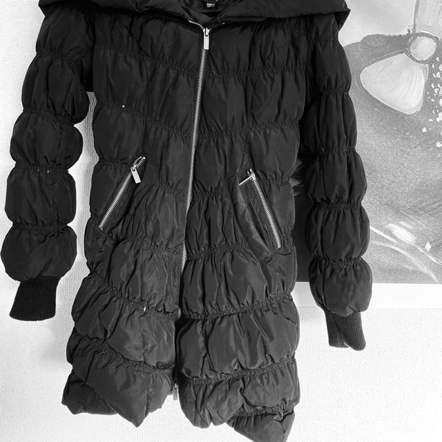 BeBe(ベベ)のHawaii brand BEBE BLACK down coat★ レディースのジャケット/アウター(ダウンコート)の商品写真