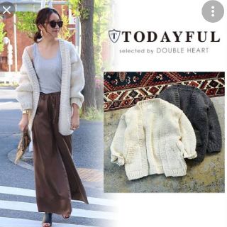 トゥデイフル(TODAYFUL)のtodayful Hand Knit Cardigan　白36s(カーディガン)