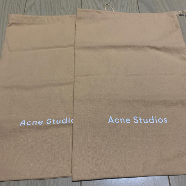 ACNE(アクネ)のアクネストゥディオズ  保存袋 レディースのバッグ(ショップ袋)の商品写真