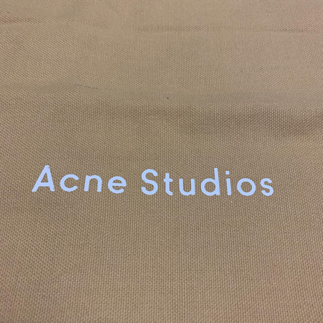 ACNE(アクネ)のアクネストゥディオズ  保存袋 レディースのバッグ(ショップ袋)の商品写真