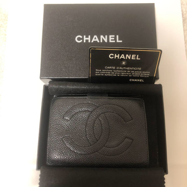 CHANEL(シャネル)のCHANEL キャビアスキン　二つ折財布　ブラック レディースのファッション小物(財布)の商品写真