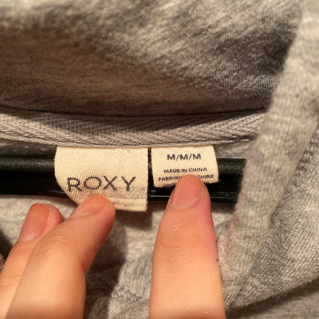 Roxy(ロキシー)のROXY グレー　トレーナー レディースのトップス(トレーナー/スウェット)の商品写真