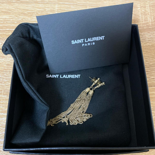 Saint Laurent(サンローラン)のサンローランピアス　出品残り１日 レディースのアクセサリー(ピアス)の商品写真