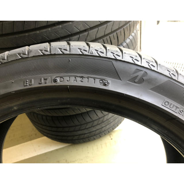 225/45R18  レグノGR001  新車装着タイヤ