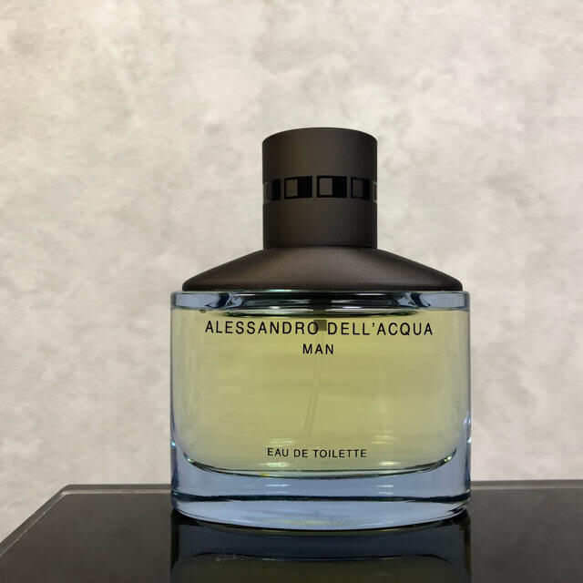 Alessandro Dell'Acqua(アレッサンドロデラクア)の【アレッサンドロ　デラクアマン　オーデトワレ50ml】  コスメ/美容の香水(香水(男性用))の商品写真