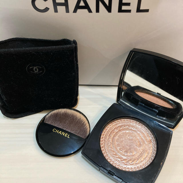 CHANEL(シャネル)のシャネル エクラ マニェティクドゥシャネル メタルピーチ コスメ/美容のベースメイク/化粧品(フェイスパウダー)の商品写真