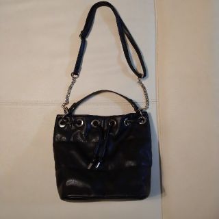 アベイル(Avail)のキルティングショルダー👜(ショルダーバッグ)