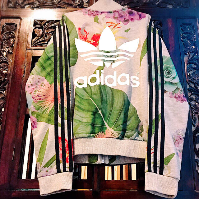 【ノースフェ】 adidas - アディダス ジャージ ジャケット 花柄 アジサイ 紫陽花 多肉 パーカー Mの通販 by ショップ