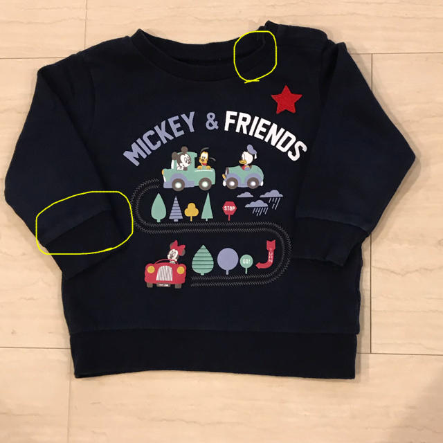 ベルメゾン(ベルメゾン)のMICKY&FRIENDs トレーナー　90 長袖　男の子 キッズ/ベビー/マタニティのキッズ服男の子用(90cm~)(Tシャツ/カットソー)の商品写真