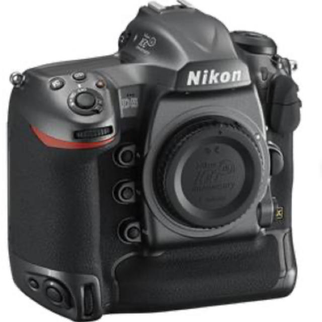 デジタル一眼Nikon フラッグシップ　D5  70-200 F2.8 VR 付