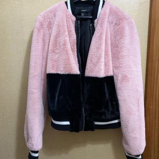 フォーエバートゥエンティーワン(FOREVER 21)のアウター(毛皮/ファーコート)