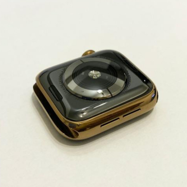 Apple Watch 4（GPS+セルラー）40mm ゴールドステンレス
