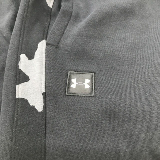 UNDER ARMOUR(アンダーアーマー)の【最終値下げ】UNDER ARMOUR スウェット　 メンズのトップス(スウェット)の商品写真