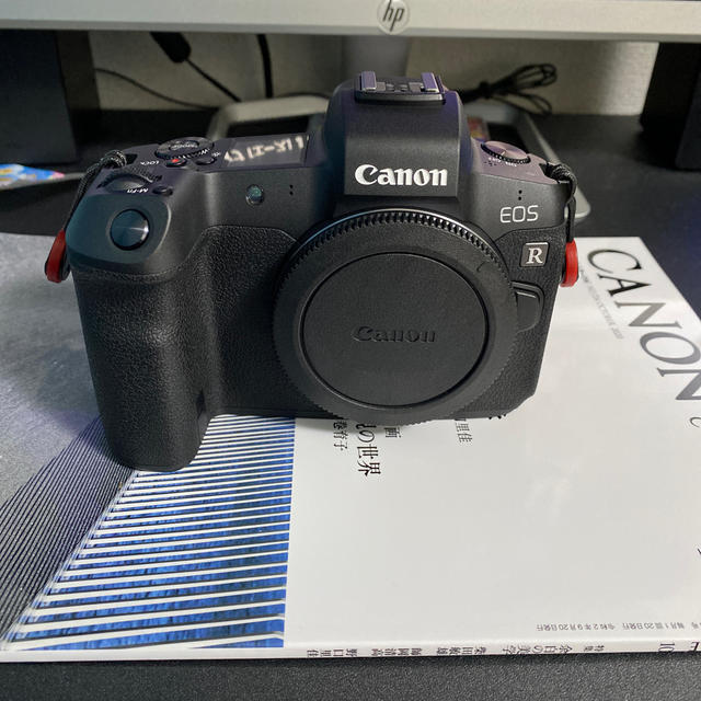 キヤノン　canon eos r 美品　ミラーレス　一眼　カメラ