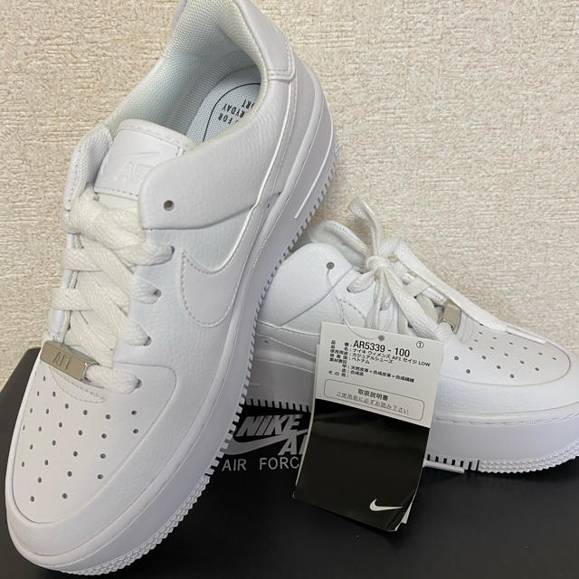 NIKE AIR FORCE 1 23.5 cm