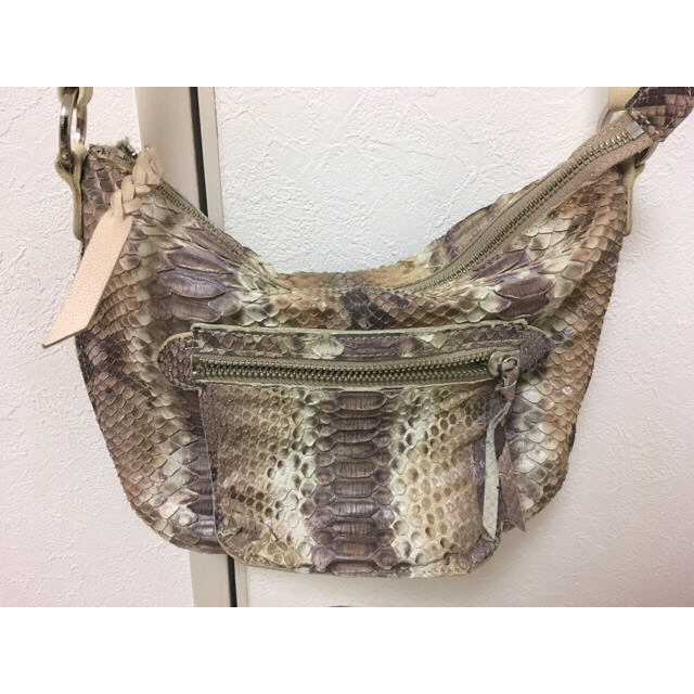 ショルダーバック　ヘビ　パイソン　サコッシュ メンズのバッグ(ショルダーバッグ)の商品写真