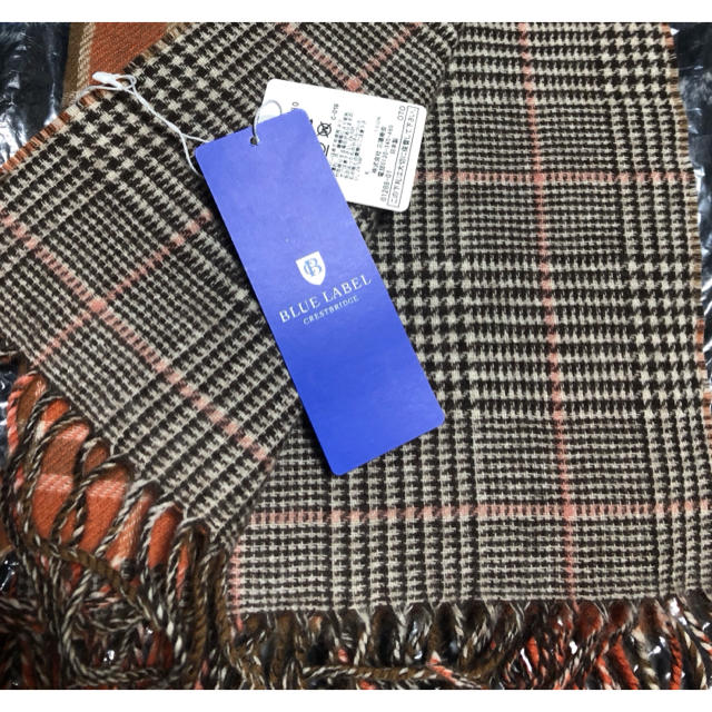 BURBERRY BLUE LABEL(バーバリーブルーレーベル)のブルーレーベル クレストブリッジ  チェック柄マフラー　ショール　リバーシブル レディースのファッション小物(マフラー/ショール)の商品写真