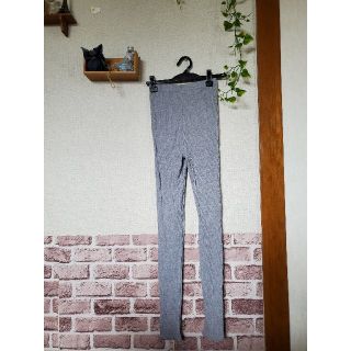 美品　グレー　リブレギンス(レギンス/スパッツ)