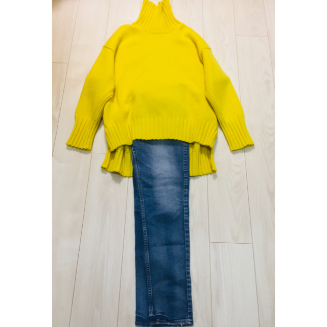 MACPHEE(マカフィー)のトゥモローランド マカフィー ウールカシミア 黄色タートルネックニット レディースのトップス(ニット/セーター)の商品写真
