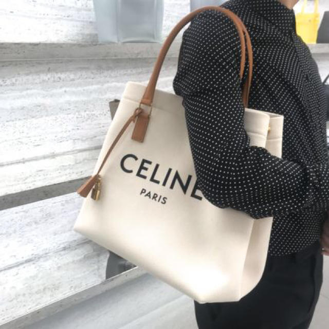 celine(セリーヌ)のセリーヌ  トート　新品未使用 レディースのバッグ(トートバッグ)の商品写真