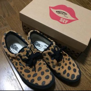 ヴァンズ(VANS)のsly コラボ　vans スニーカー(スニーカー)