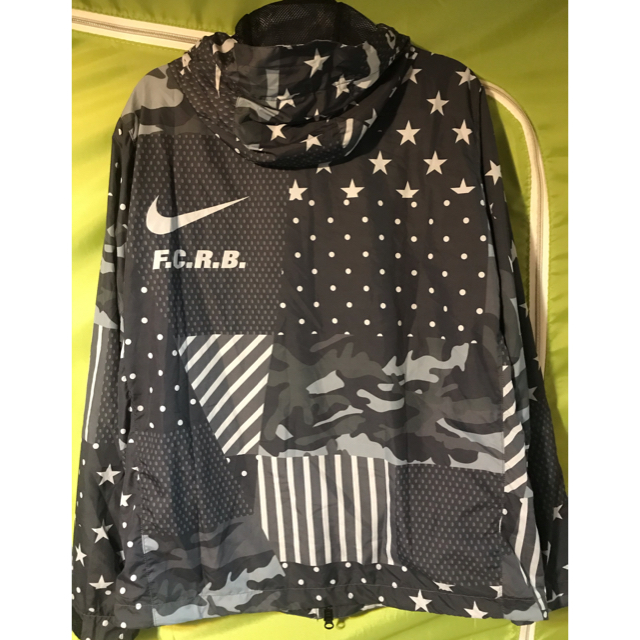 NIKE(ナイキ)のFCRB スポーツウェア　パーカー メンズのトップス(パーカー)の商品写真