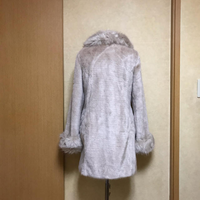 rienda(リエンダ)のrienda♡︎ Faux Fur 4WAY ミディコート　エコファーコート レディースのジャケット/アウター(毛皮/ファーコート)の商品写真