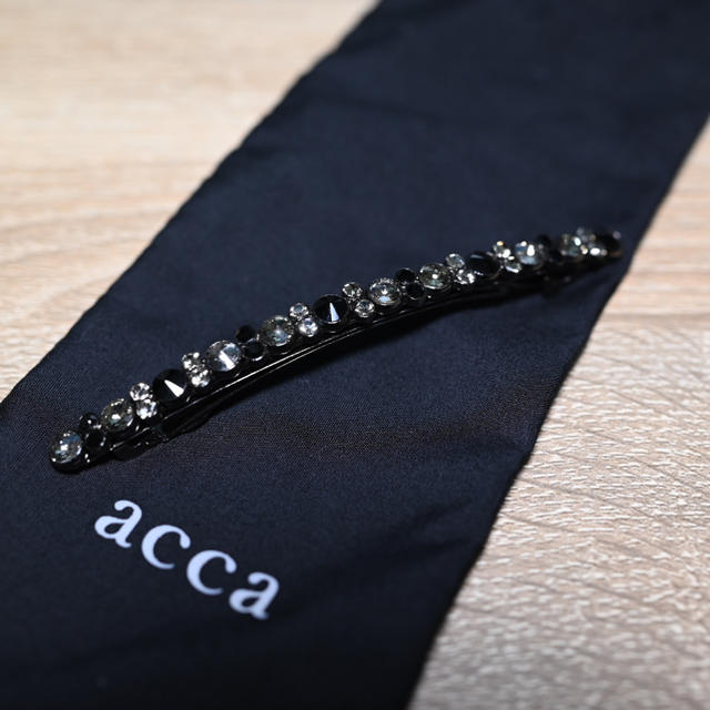 acca アッカ ベリーバレッタ ほぼ未使用黒系 - バレッタ/ヘアクリップ