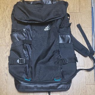 アディダス(adidas)のadidas リュック　黒(ショルダーバッグ)