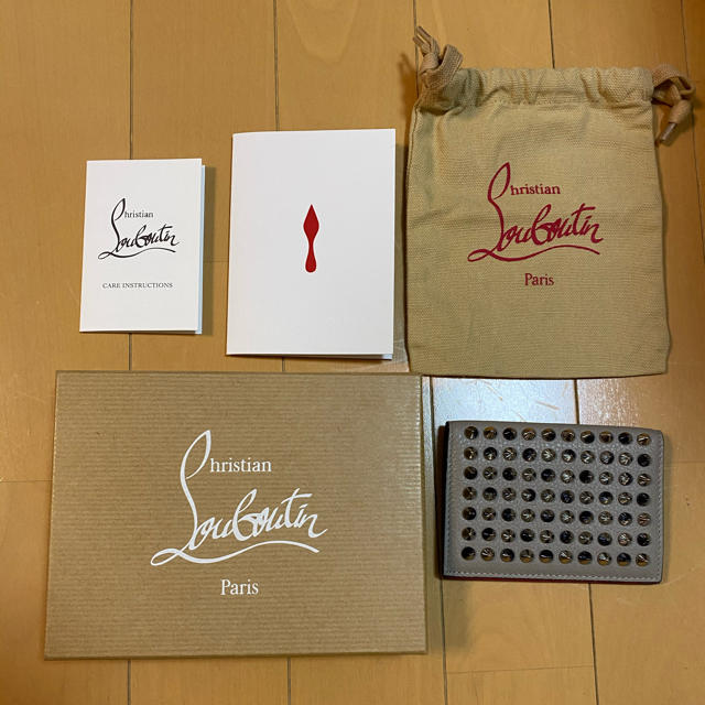 新品未使用⭐︎クリスチャンルブタン カードケース 【予約販売】本