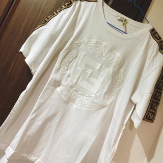 フェンディ(FENDI)のFENDI フェンディ tシャツ(Tシャツ/カットソー(半袖/袖なし))