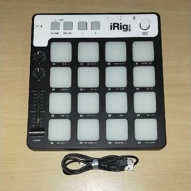 メルカリ便 iRig PADS MIDI パッド コントローラー 楽器のDTM/DAW(MIDIコントローラー)の商品写真