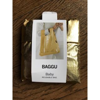 ドゥーズィエムクラス(DEUXIEME CLASSE)のBAGGU Baby バグゥ　ベビー　メタリック　ゴールド　新品(エコバッグ)