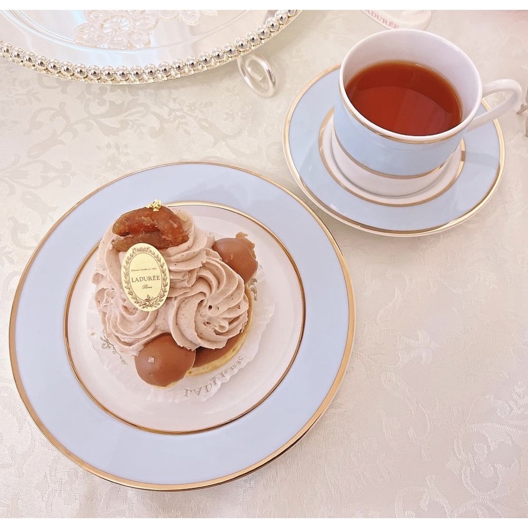 LADUREE - 新品ラデュレ風カップ&ソーサー1色1客セットの通販 by ...