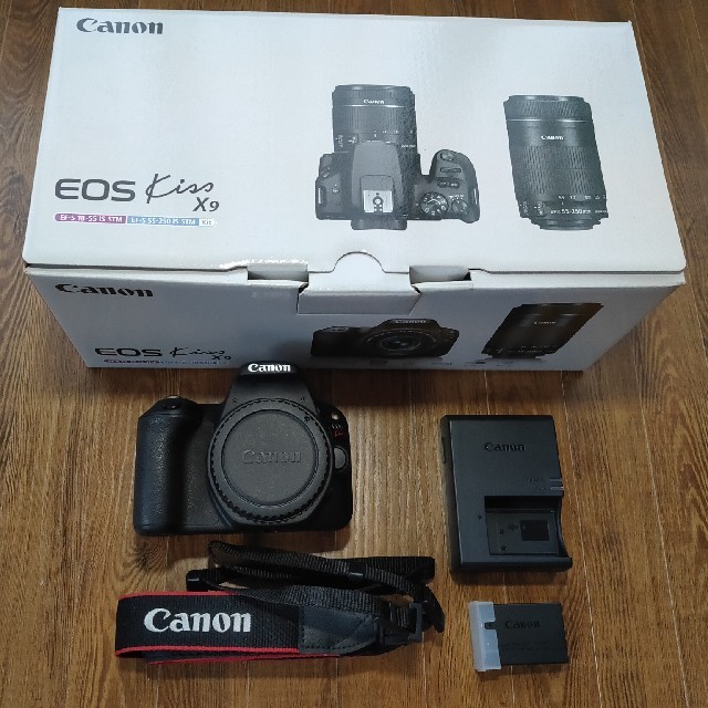 CANON EOS Kiss X9