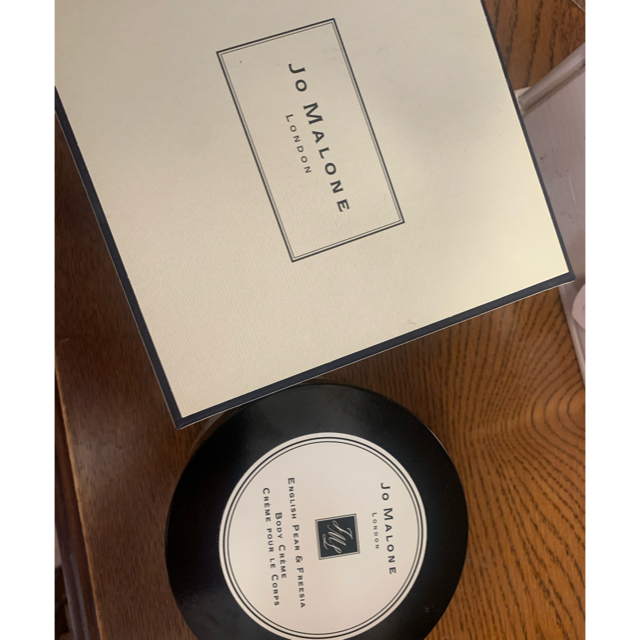 Jo Malone(ジョーマローン)のJo MALONE LONDON イングリッシュ ペアー & フリージア ボデ… コスメ/美容のボディケア(ボディクリーム)の商品写真