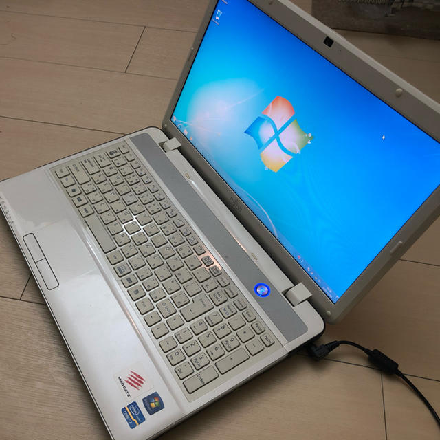 Fujitsu LIFEBOOK AH43/G