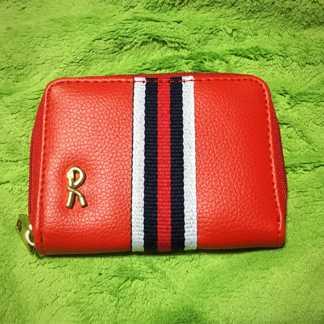 ROBERTA DI CAMERINO(ロベルタディカメリーノ)のロベルタ ミニ財布 付録 レディースのファッション小物(財布)の商品写真