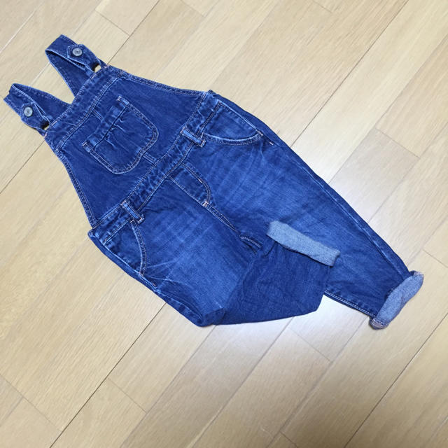 babyGAP(ベビーギャップ)のbabygap デニムサロペット 90 キッズ/ベビー/マタニティのキッズ服女の子用(90cm~)(パンツ/スパッツ)の商品写真