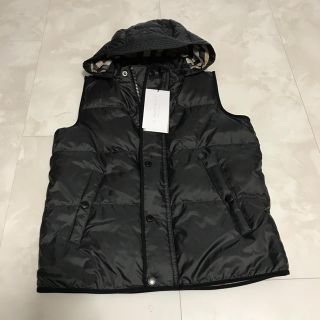 バーバリー(BURBERRY)の新品　バーバリー  ダウンベスト　8Y(ジャケット/上着)