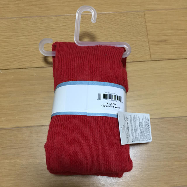 babyGAP(ベビーギャップ)のbabygap クマちゃんタイツ赤110 キッズ/ベビー/マタニティのキッズ服女の子用(90cm~)(パンツ/スパッツ)の商品写真